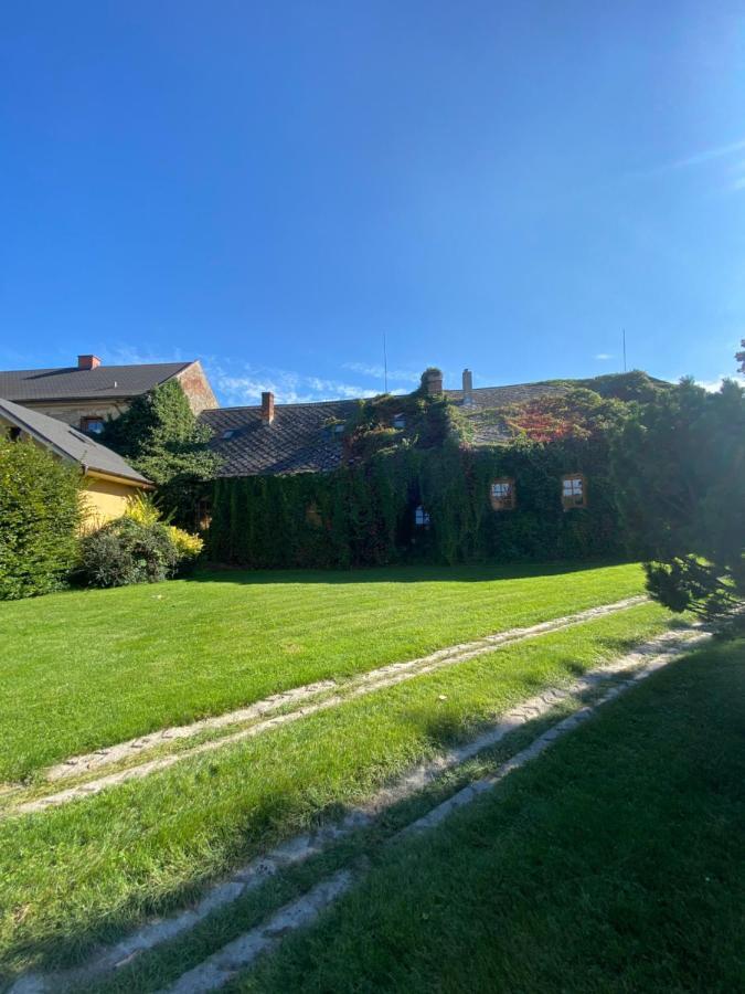 Apartmán Na statku Miskovice  Esterno foto
